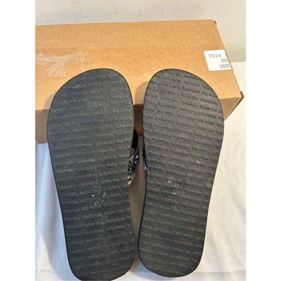 Yellowbox flip flop size 7 silver sequins sandals - Picture 5 of 8